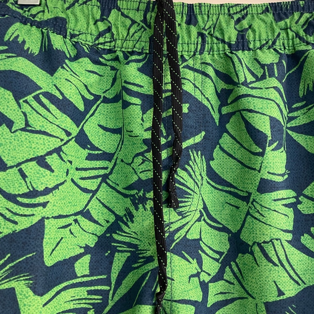 Eddie Bauer Mens swim trunks